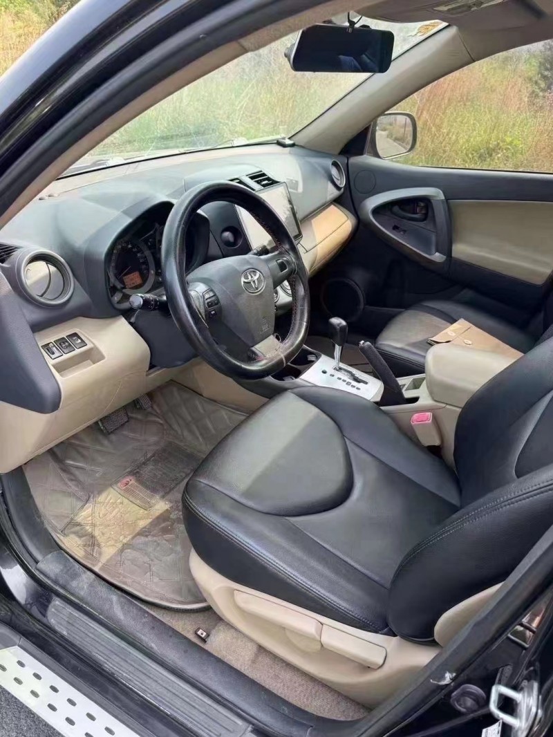 邯鄲13年豐田RAV43