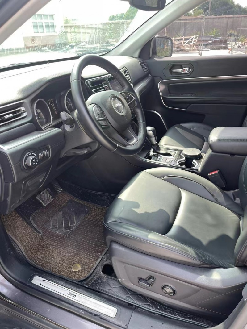 徐州19年Jeep指挥官8