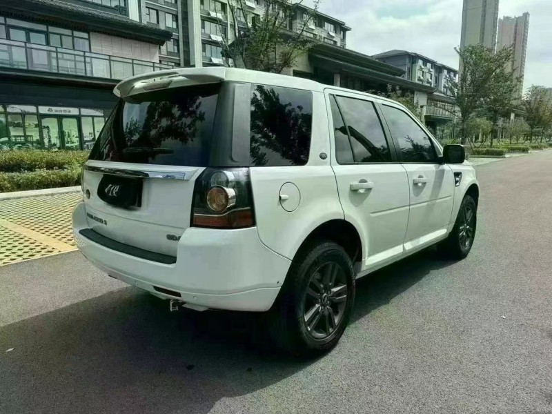 济宁15年路虎神行者7