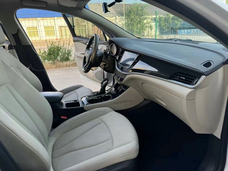 徐州21年别克威朗5