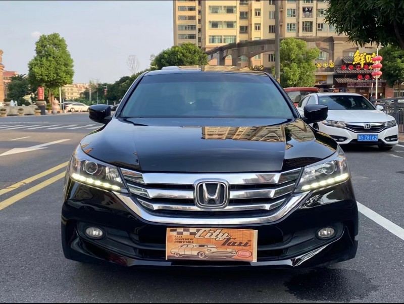 济宁15年本田雅阁1