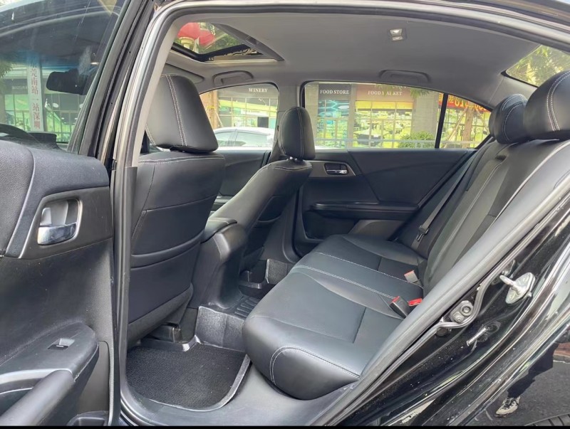 济宁15年本田雅阁5