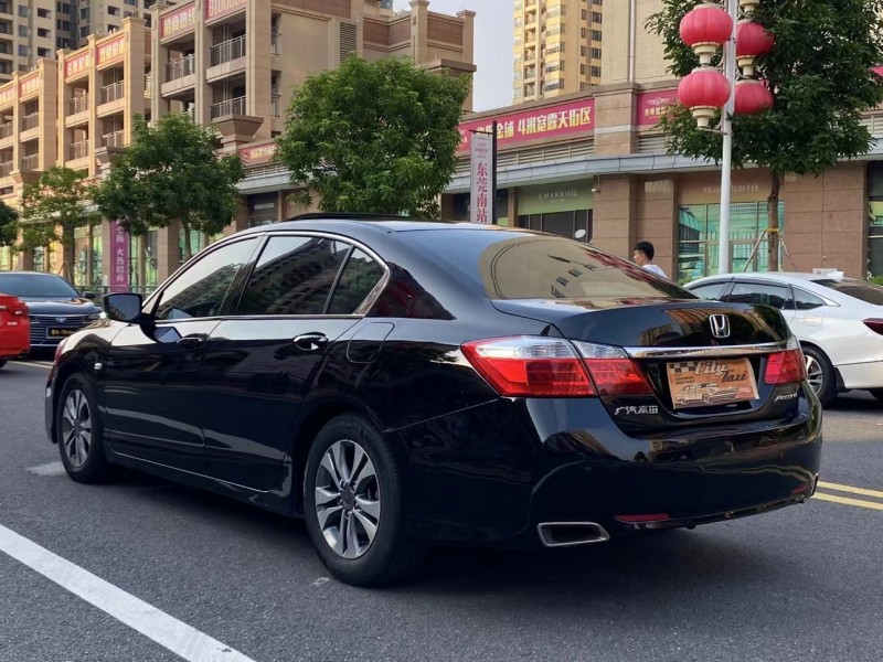 济宁15年本田雅阁7