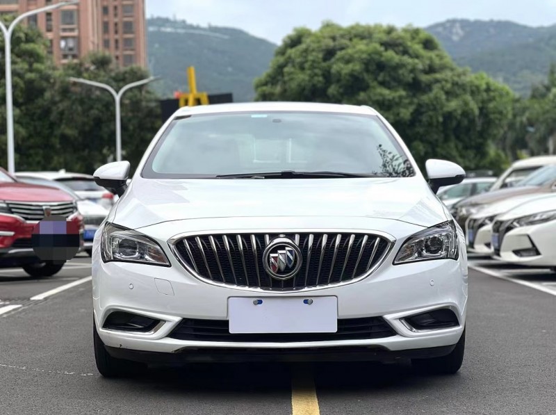 济宁16年别克威朗1