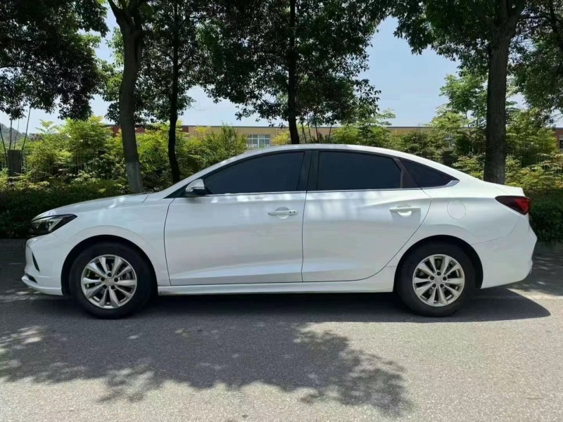 張家界22年長安汽車逸動7