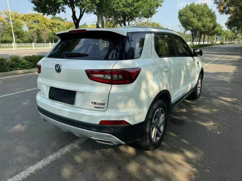 岳陽19年長安汽車CS555