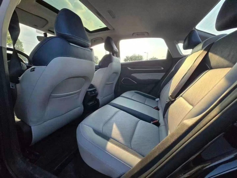 常德23年吉利帝豪8