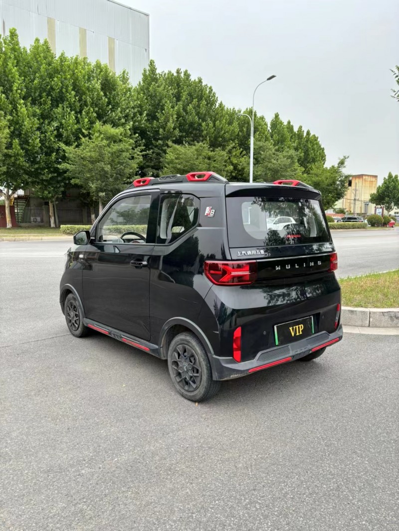 宿遷22年五菱汽車宏光MINI EV7