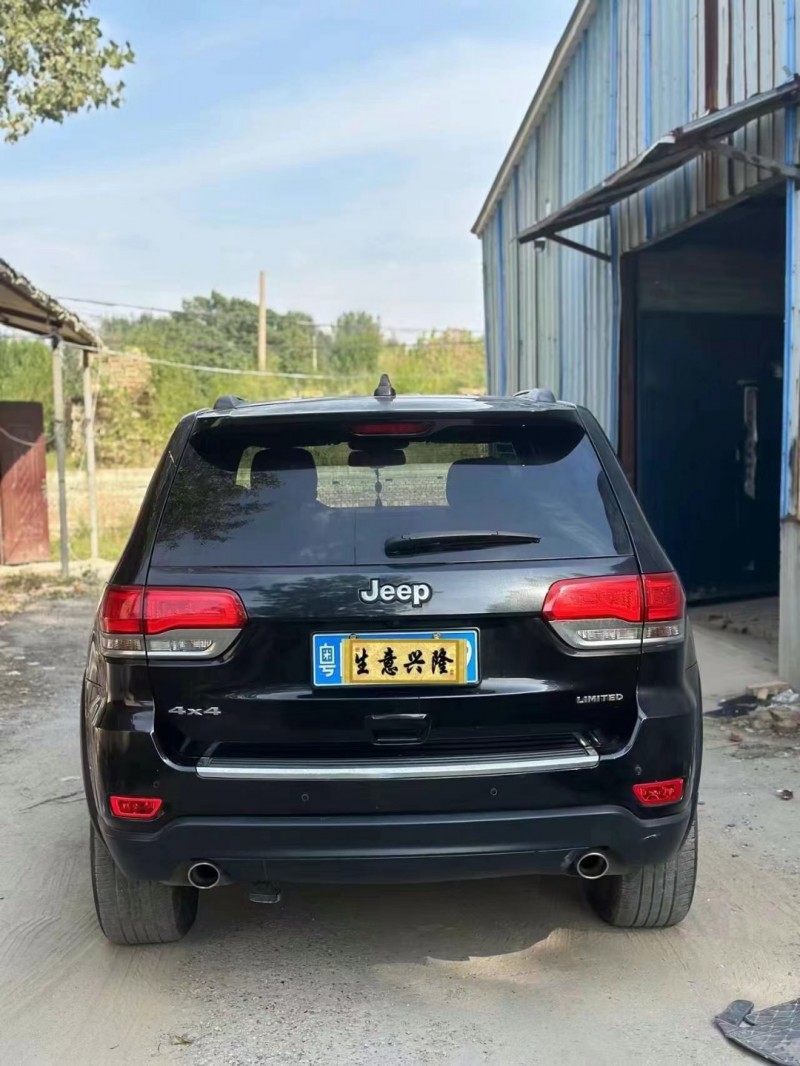 济宁16年Jeep大切诺基5