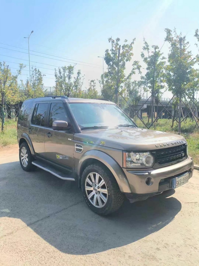 青岛14年路虎发现2