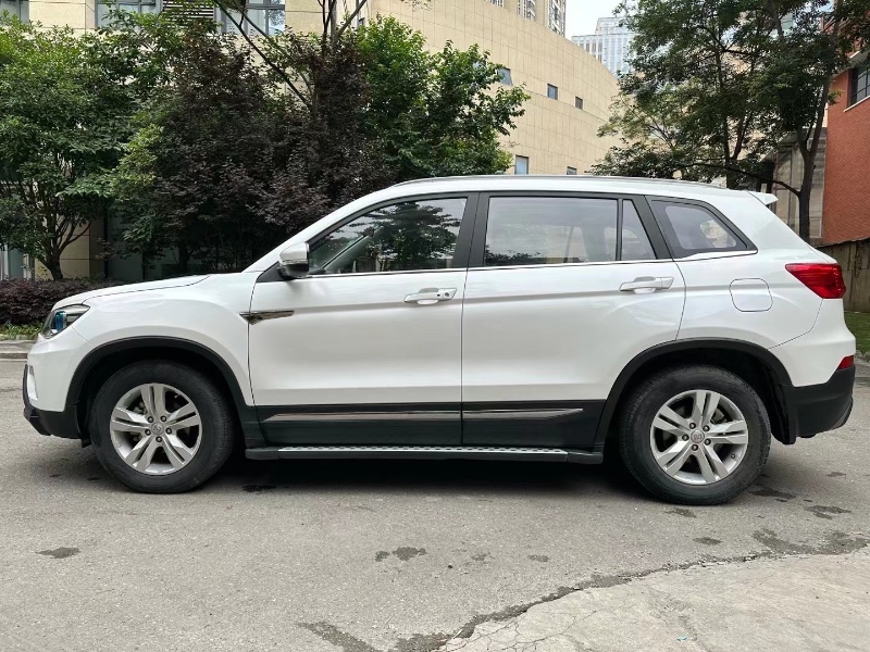 成都17年长安汽车CS753