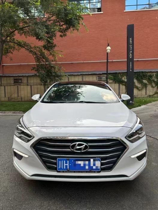 成都17年现代名图1