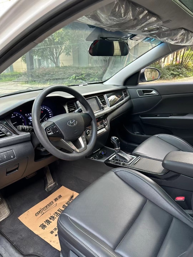 成都17年现代名图4