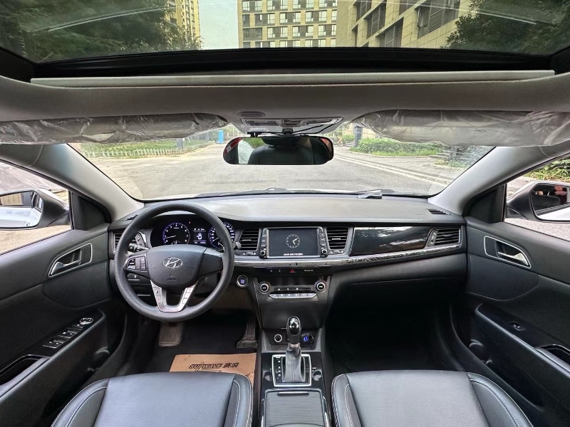 成都17年现代名图5