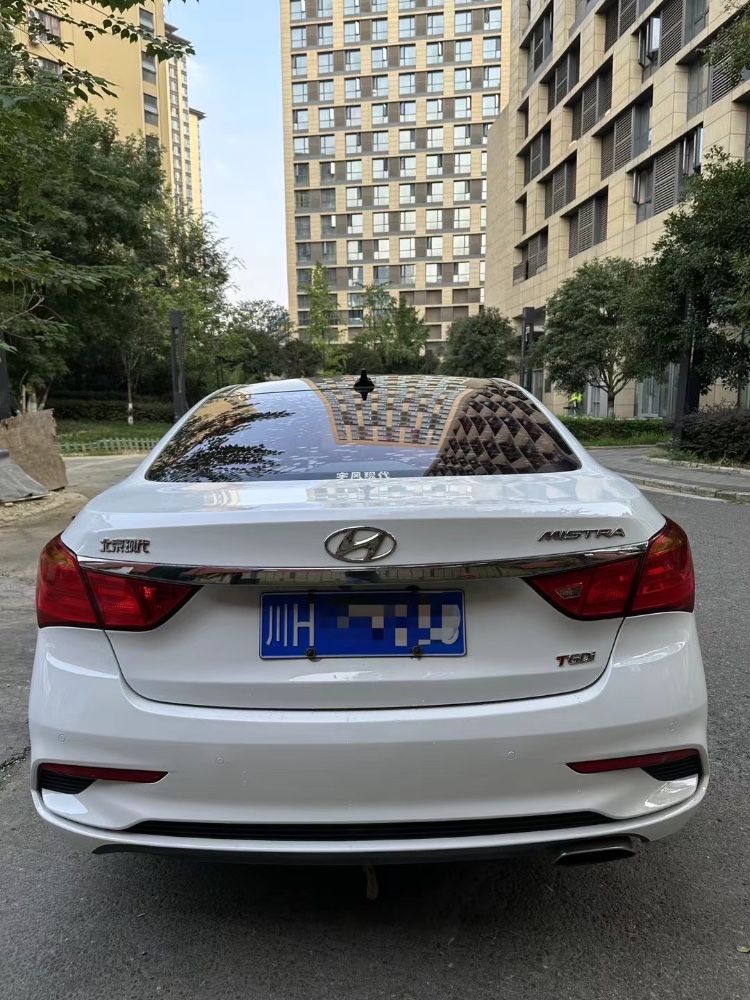 成都17年现代名图9