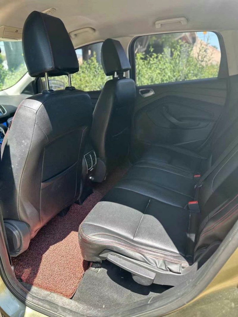 青岛15年福特翼虎6