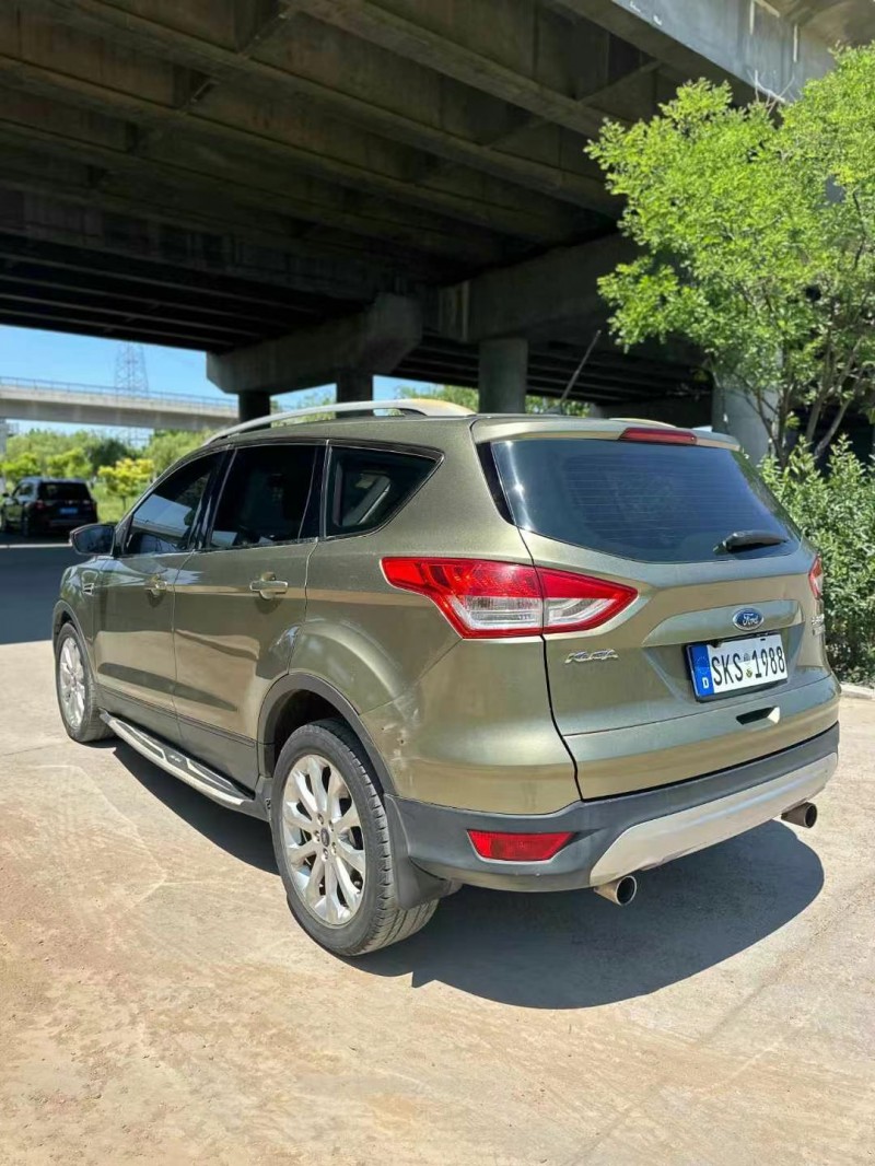 青岛15年福特翼虎7