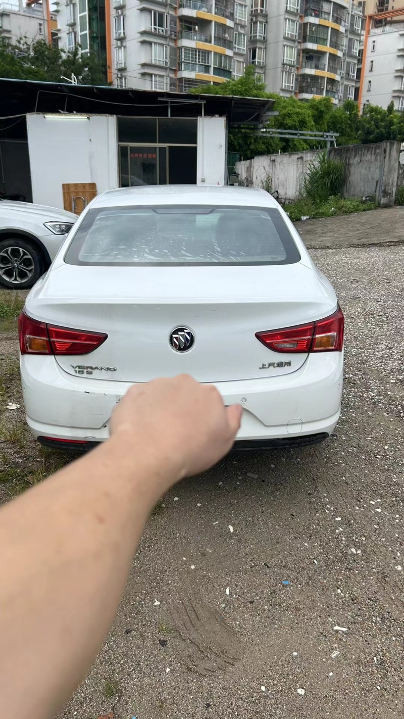 广州17年别克威朗4