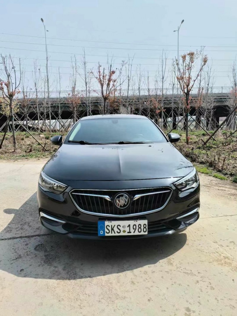 青岛20年别克君威1