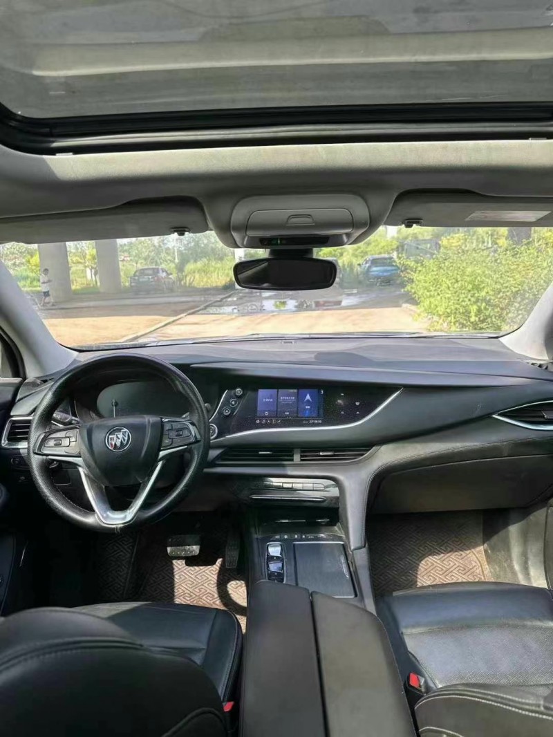 青岛20年别克昂科旗5