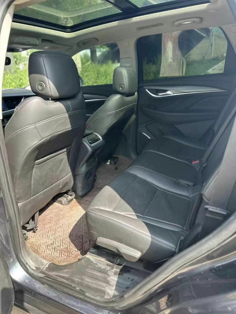 青岛20年别克昂科旗6