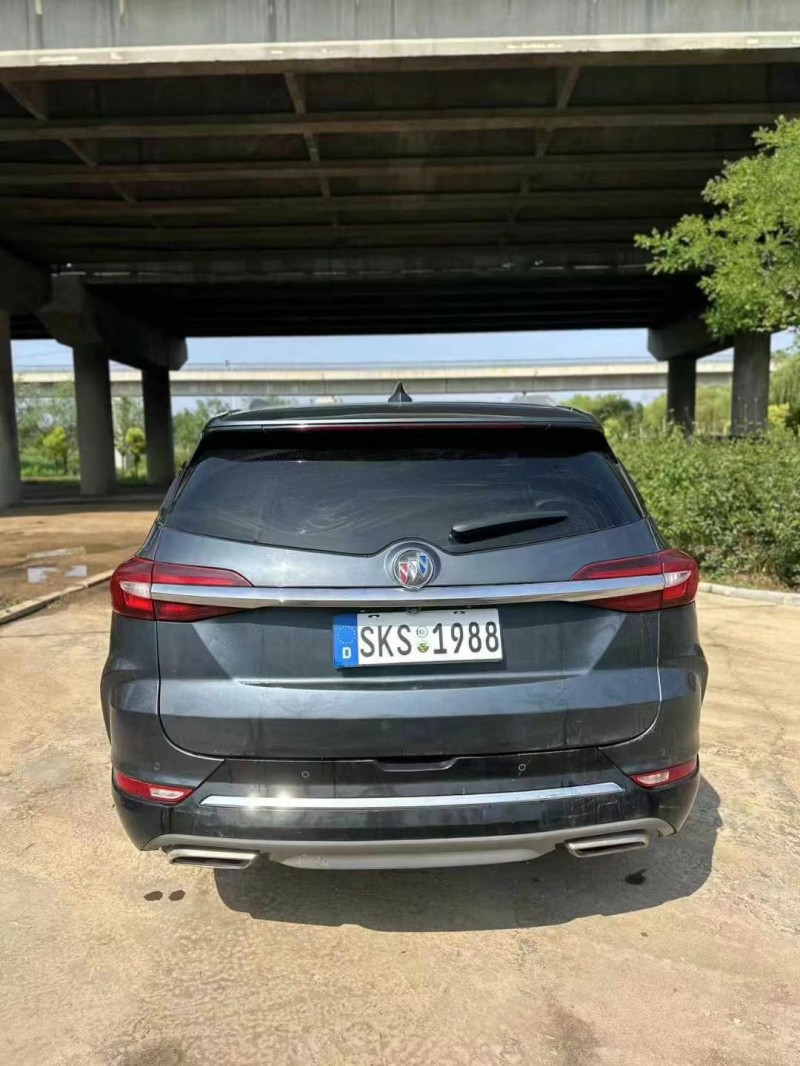 青岛20年别克昂科旗9