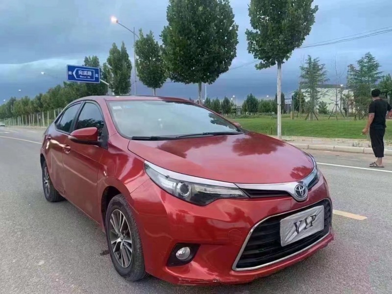 郑州16年丰田雷凌2