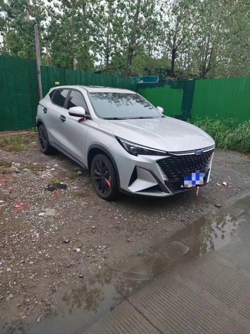 紹興23年長安汽車歐尚2