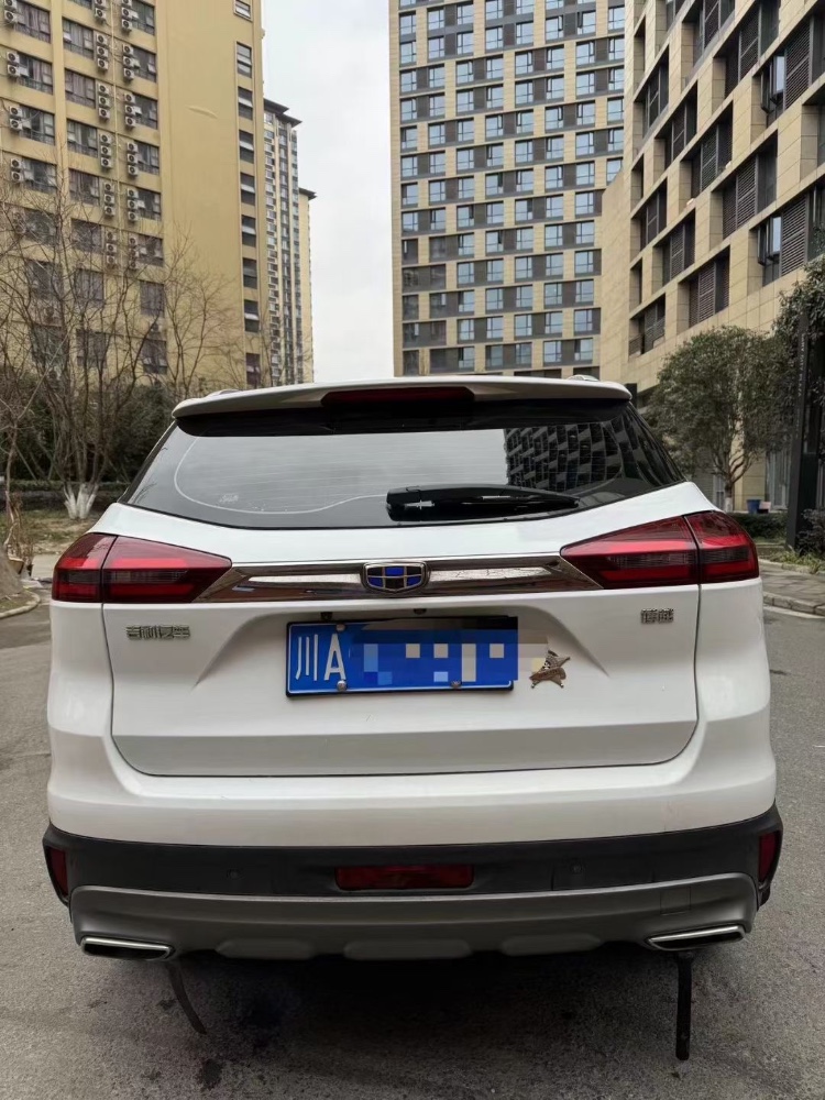 成都18年吉利博越9