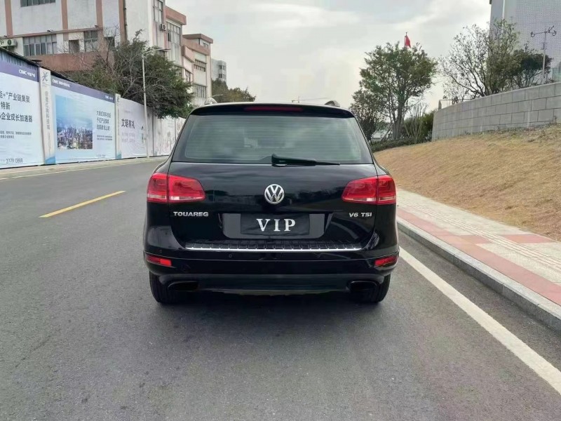广州12年大众途锐8