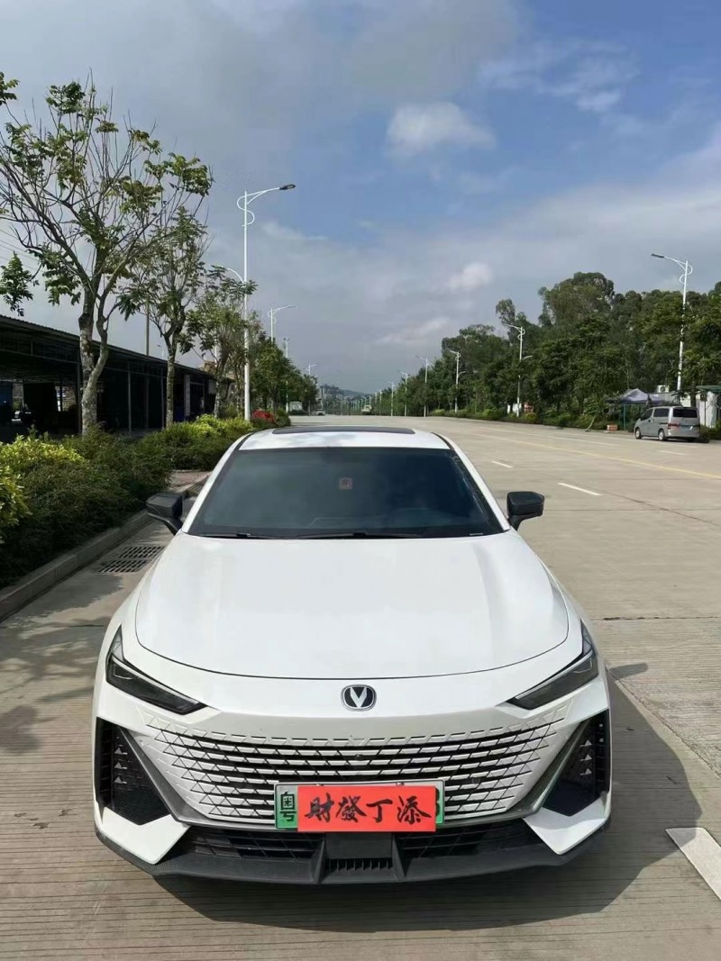 江门23年长安汽车UNI-V1