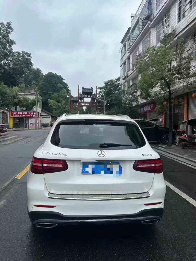 常德19年奔馳GLC9