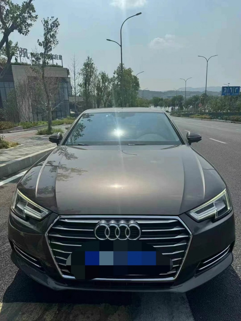 重庆17年奥迪A4L1