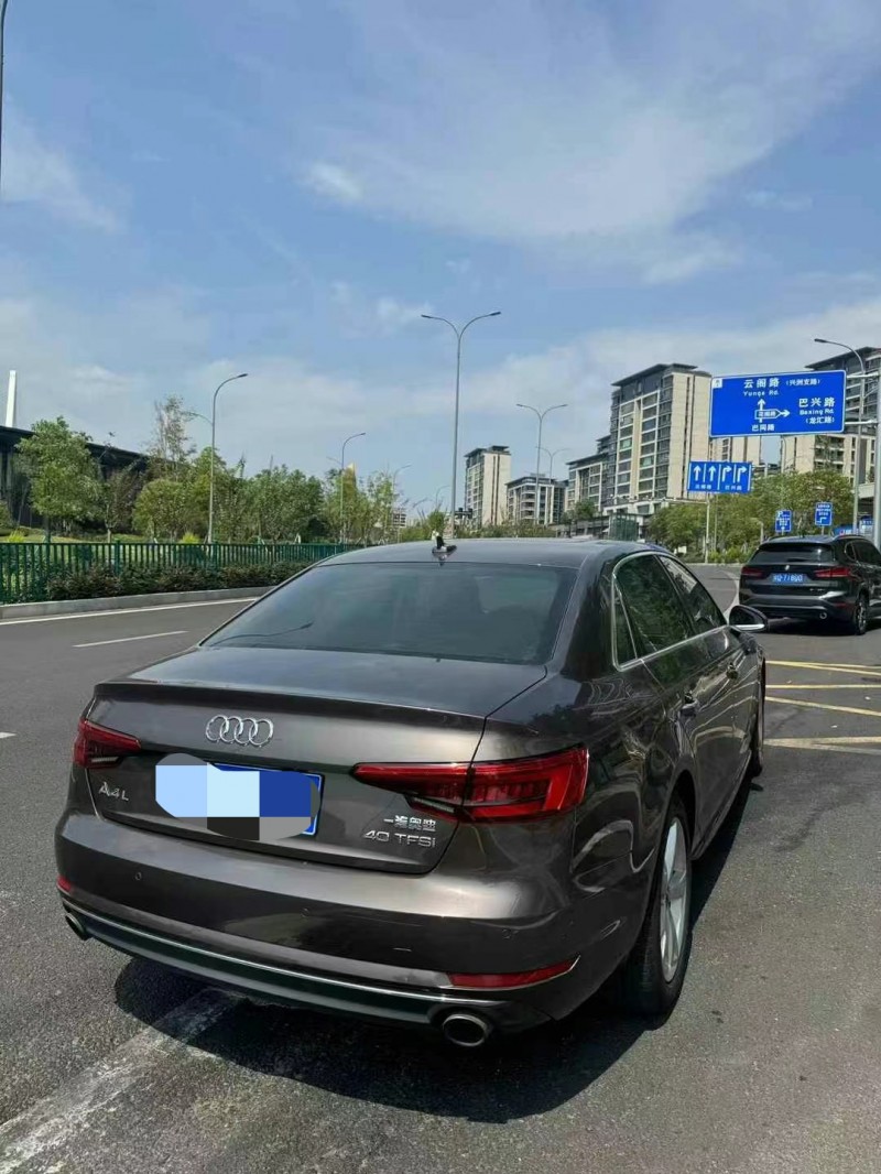 重庆17年奥迪A4L6