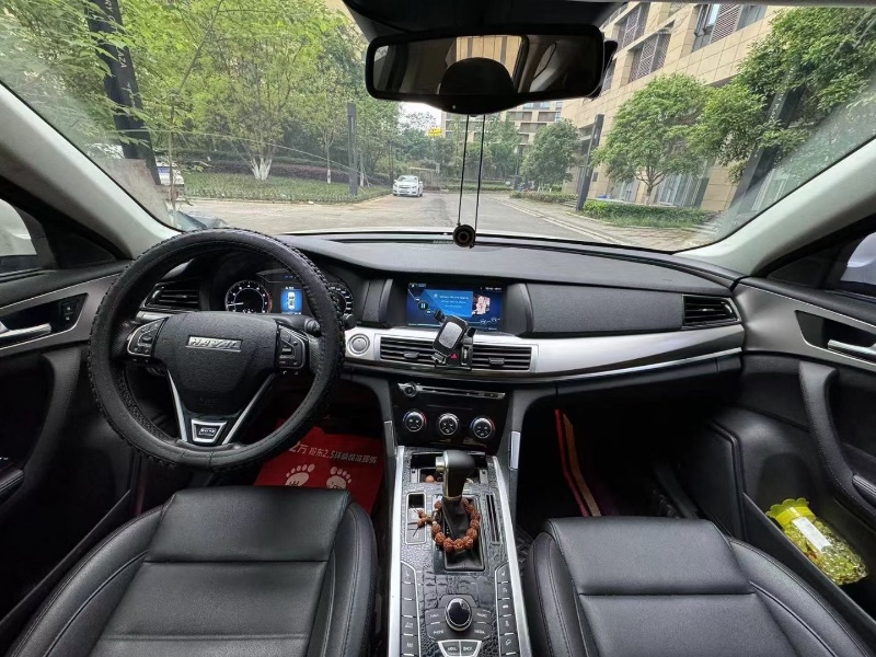 成都16年哈弗H75