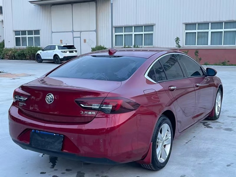 徐州17年别克君威5