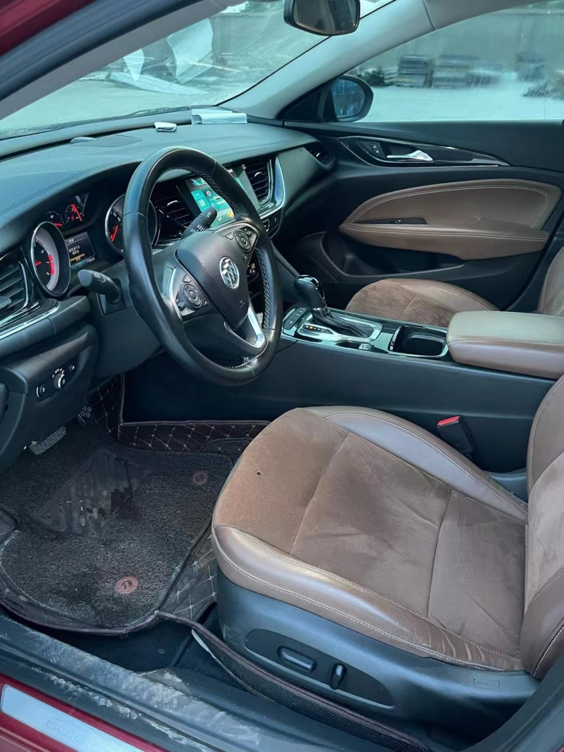 徐州17年别克君威8