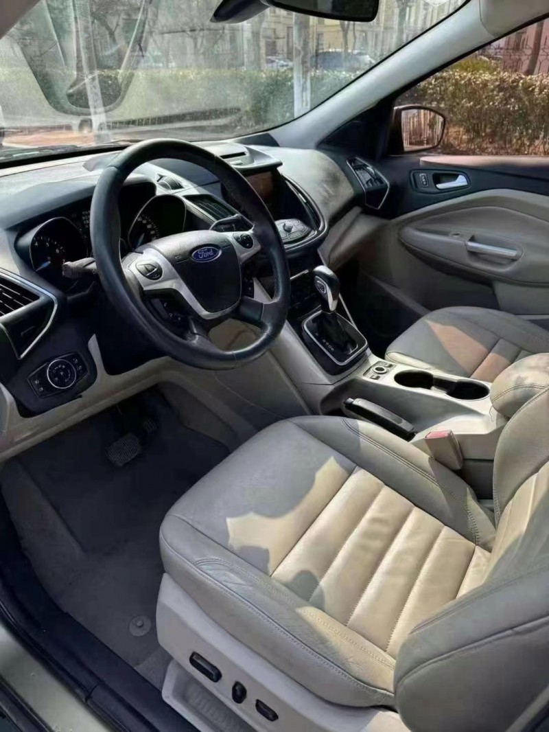 青岛13年福特翼虎4