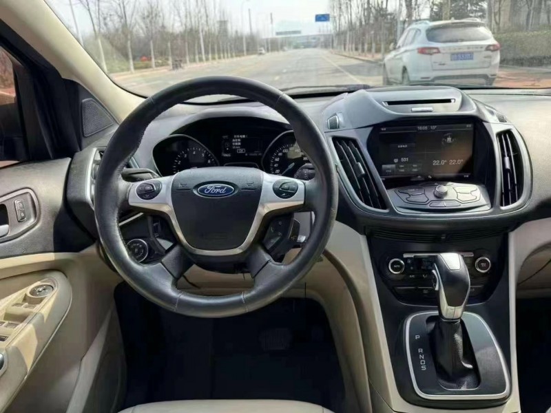 青岛13年福特翼虎5