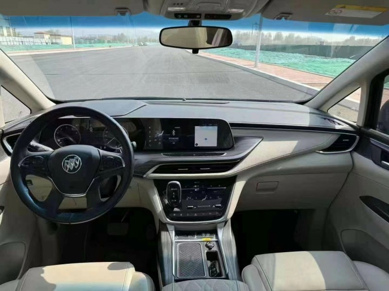 青岛22年别克GL84