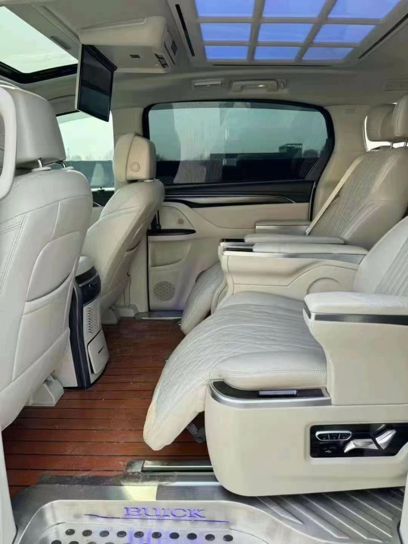 青岛22年别克GL86