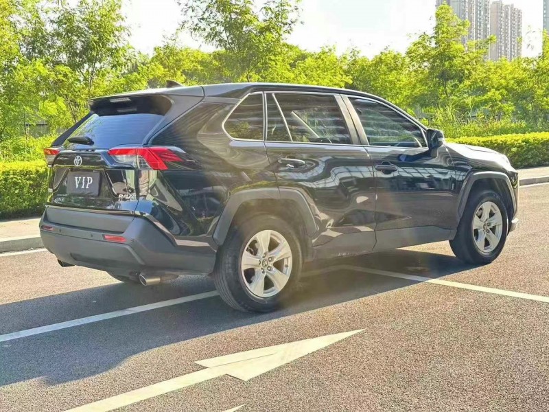 东莞22年丰田RAV4荣放7