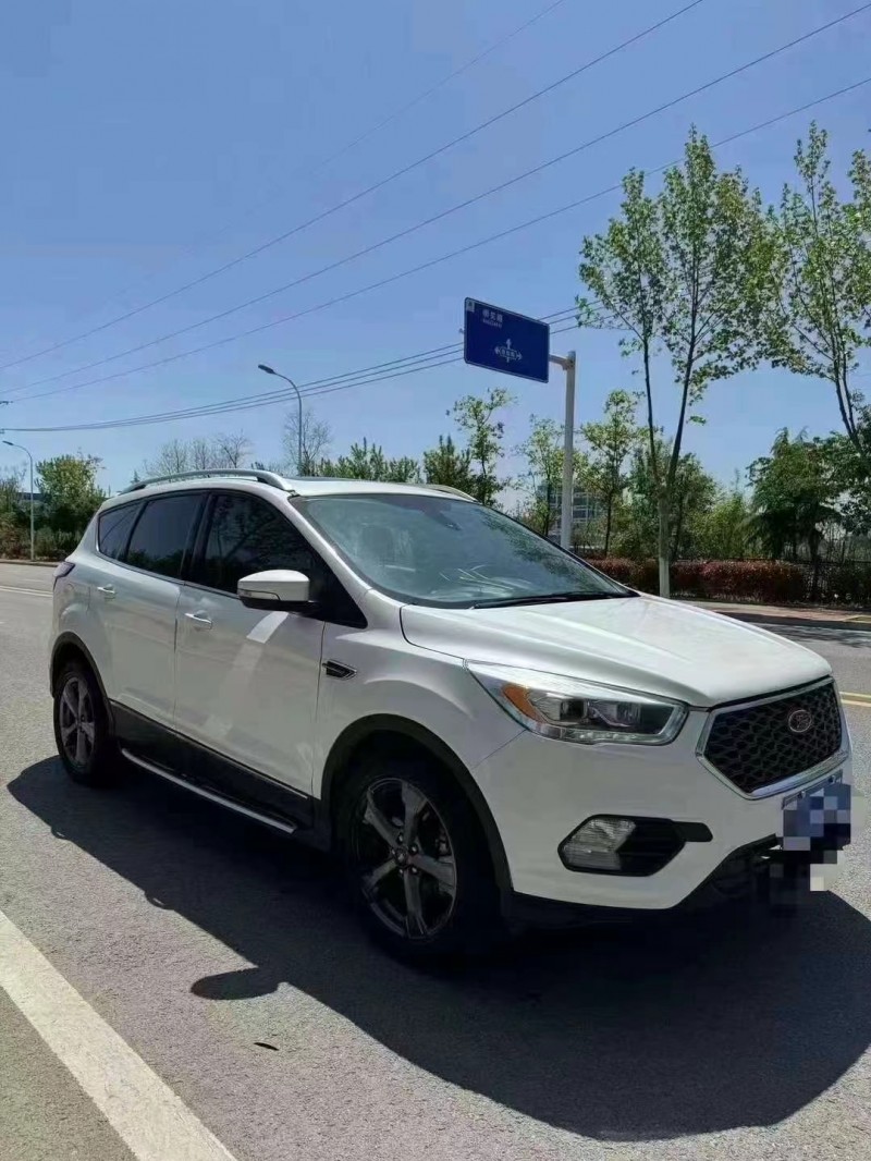 青岛19年福特翼虎3