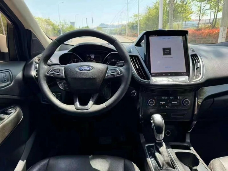 青岛19年福特翼虎5