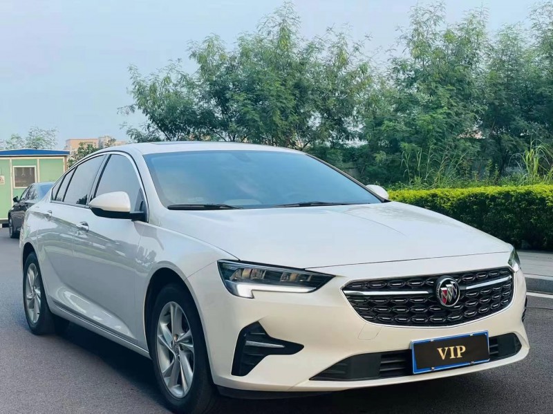 东莞22年别克君威2