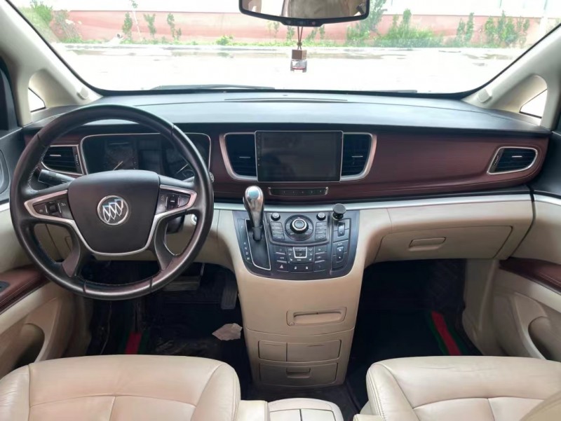 徐州16年别克GL86