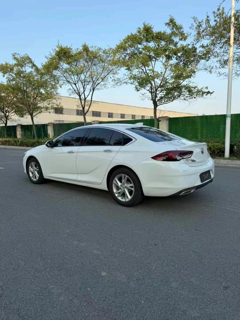 徐州21年别克君威4