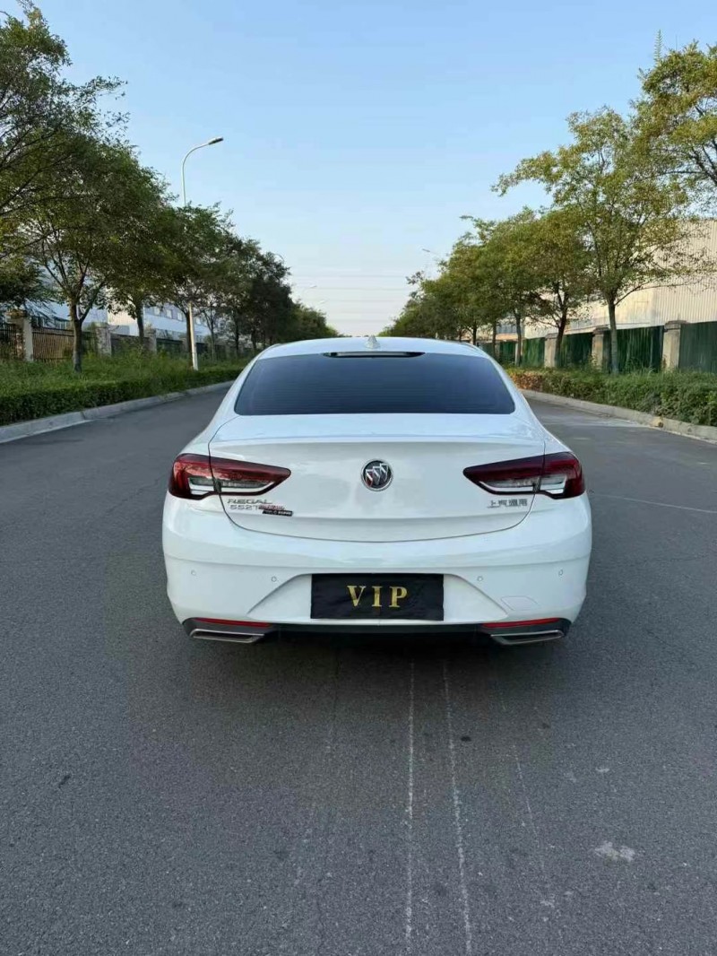 徐州21年别克君威9