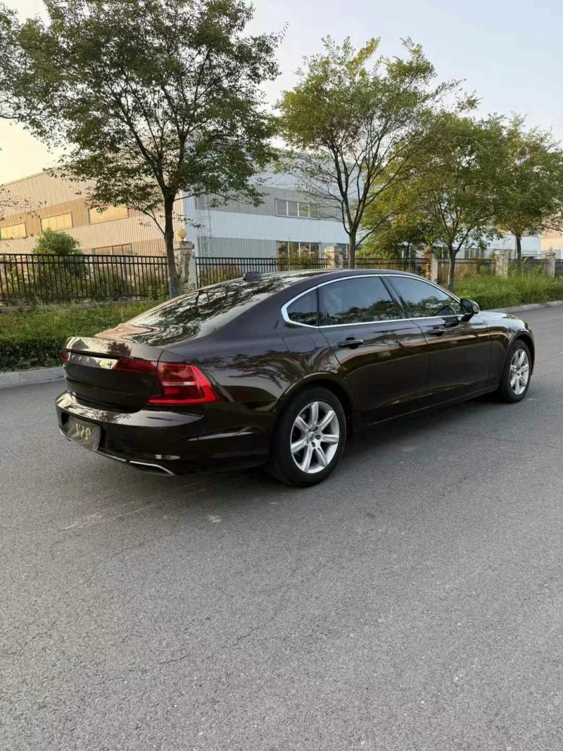 徐州18年沃尔沃S904