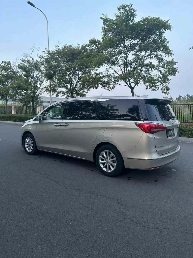 徐州19年别克GL84